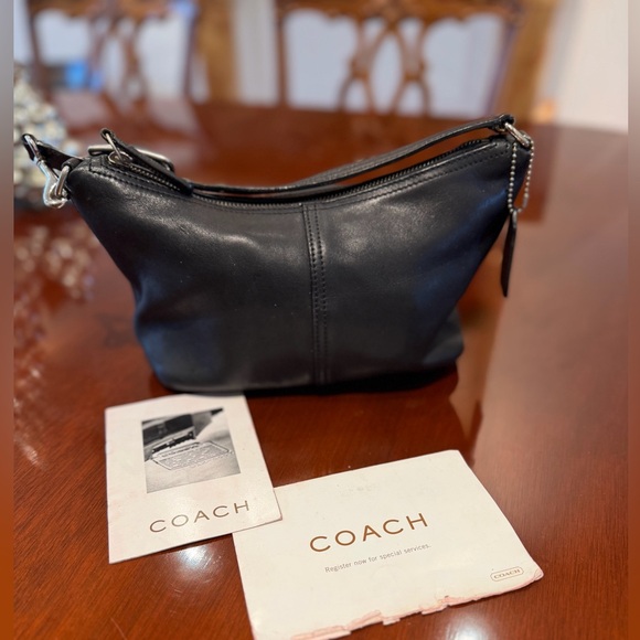 Coach Handbags - Stunning leather vintage coach bag with original papers and dust bag